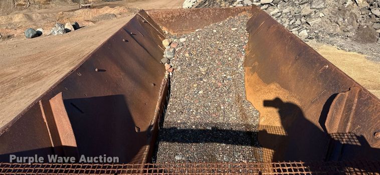 image for item DQ7460 1975 Universal   3042 jaw crusher