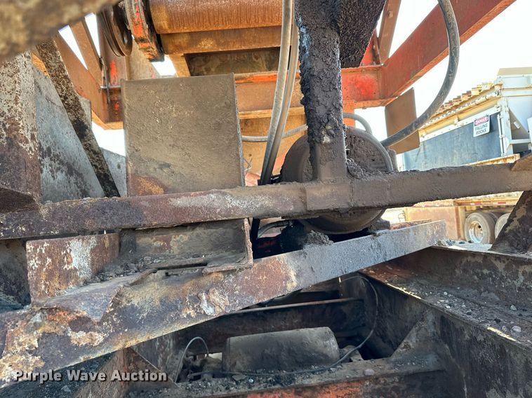 image for item DQ7460 1975 Universal   3042 jaw crusher