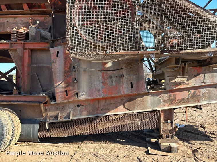 image for item DQ7460 1975 Universal   3042 jaw crusher