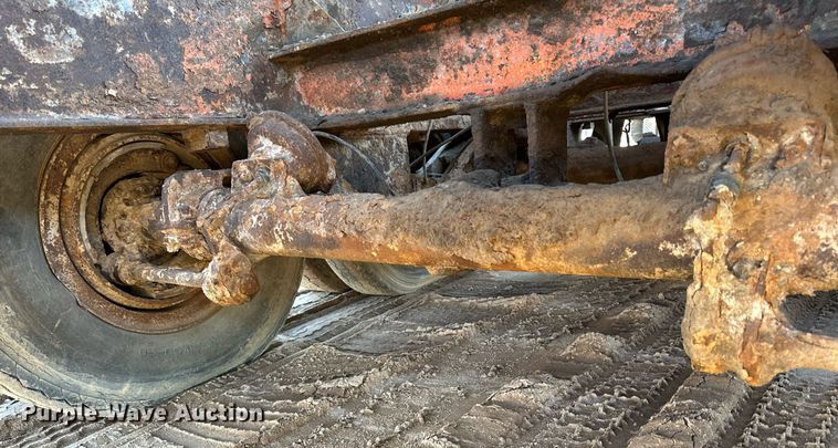 image for item DQ7460 1975 Universal   3042 jaw crusher