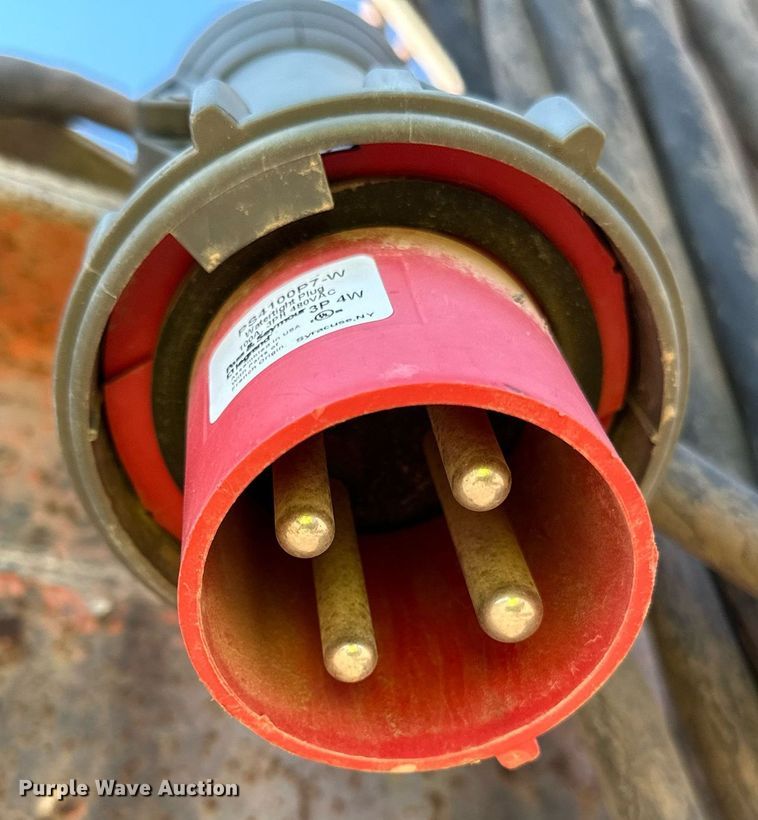 image for item DQ7460 1975 Universal   3042 jaw crusher