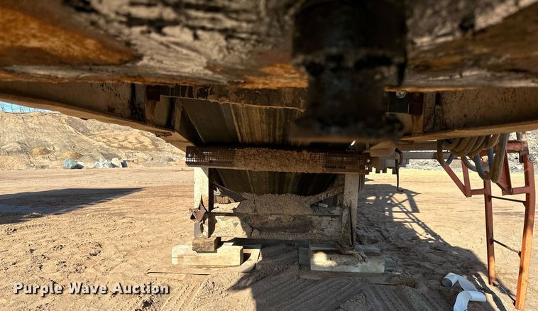 image for item DQ7460 1975 Universal   3042 jaw crusher