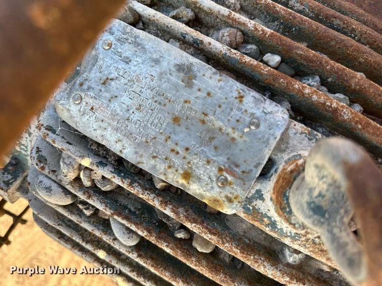 image for item DQ7460 1975 Universal   3042 jaw crusher