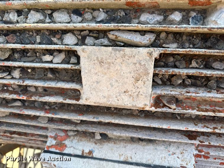 image for item DQ7460 1975 Universal   3042 jaw crusher