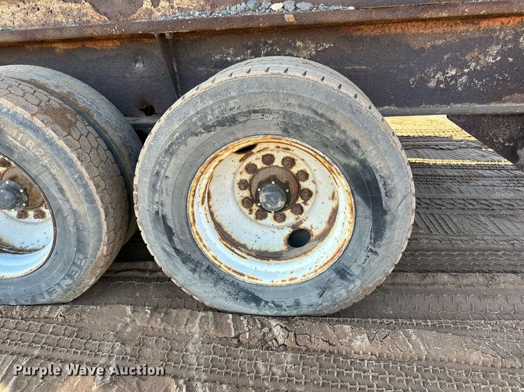 image for item DQ7460 1975 Universal   3042 jaw crusher