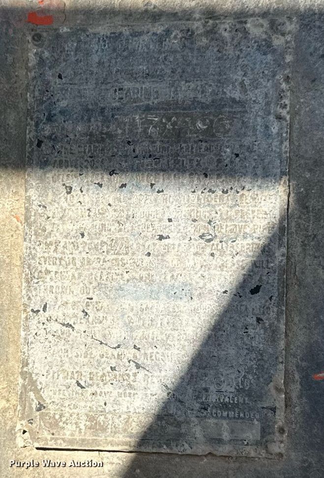 image for item DQ7460 1975 Universal   3042 jaw crusher