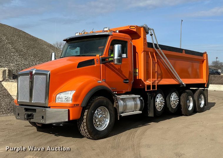 image for item DR4252 2018 Kenworth T880 dump truck