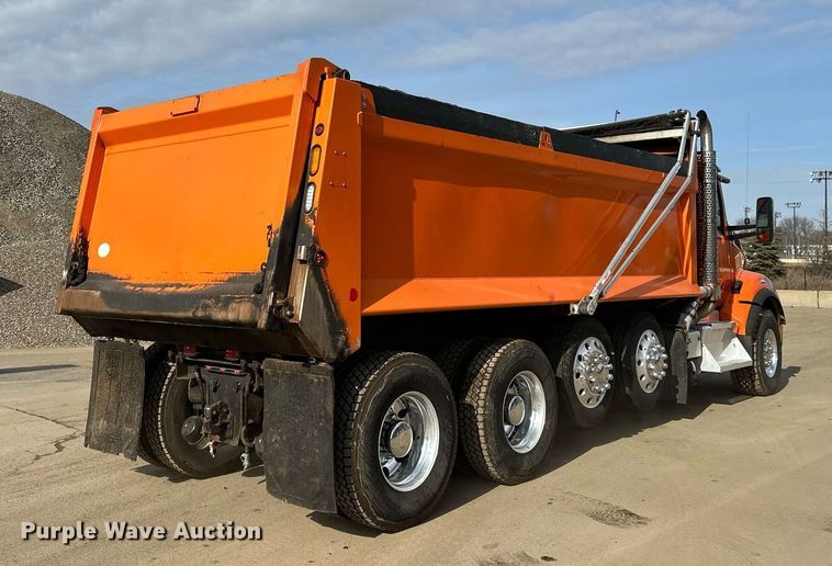 image for item DR4252 2018 Kenworth T880 dump truck
