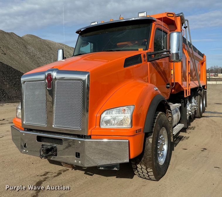 image for item DR4252 2018 Kenworth T880 dump truck