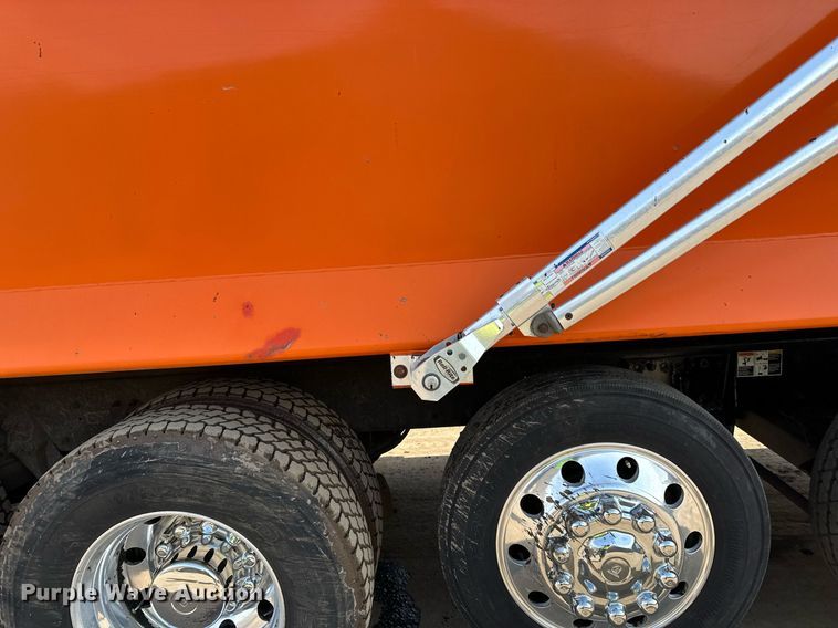 image for item DR4252 2018 Kenworth T880 dump truck