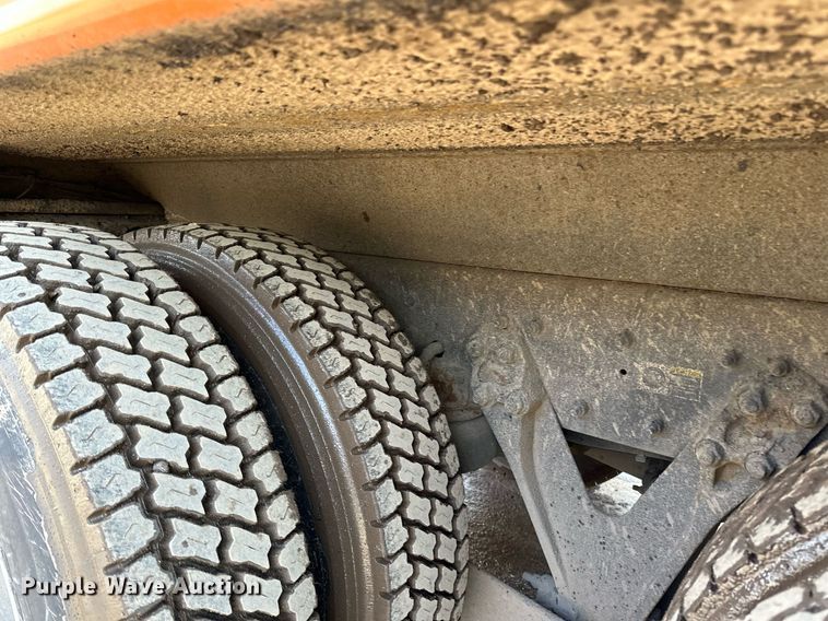 image for item DR4252 2018 Kenworth T880 dump truck