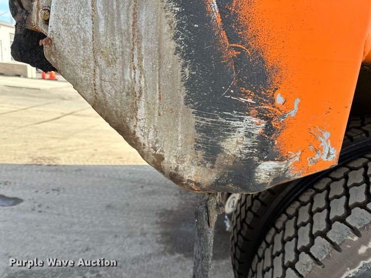 image for item DR4252 2018 Kenworth T880 dump truck