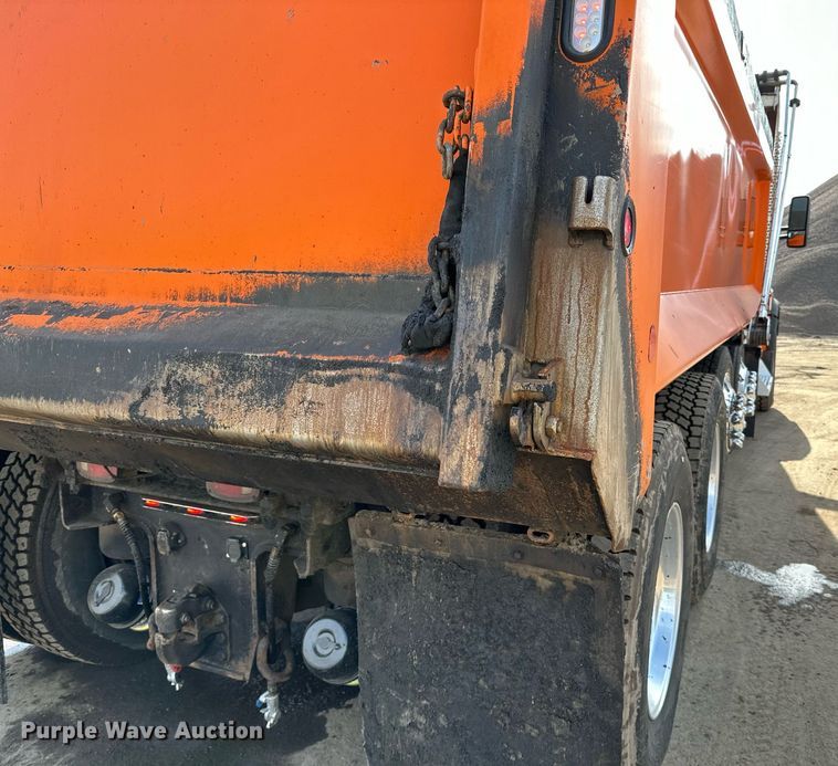 image for item DR4252 2018 Kenworth T880 dump truck