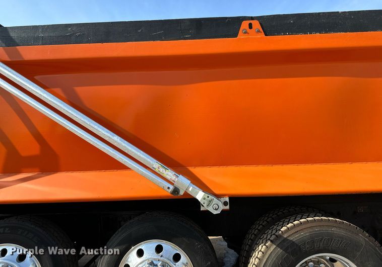 image for item DR4252 2018 Kenworth T880 dump truck