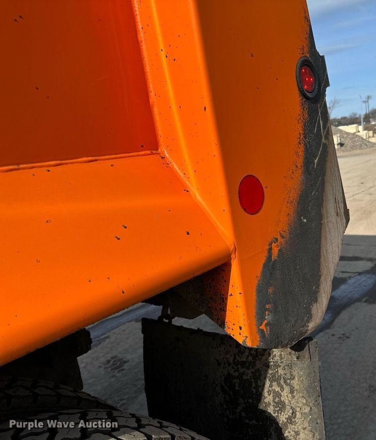 image for item DR4252 2018 Kenworth T880 dump truck