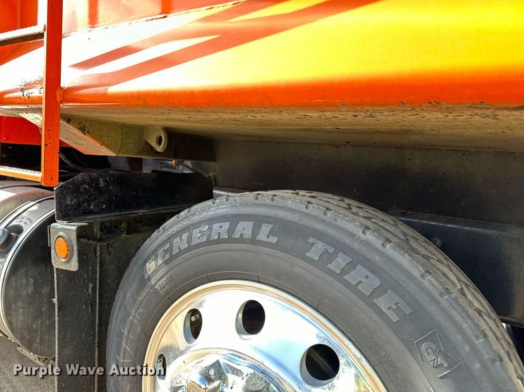 image for item DR4252 2018 Kenworth T880 dump truck