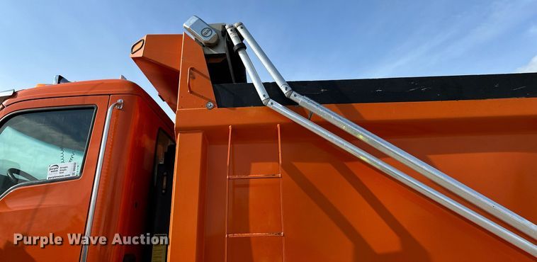 image for item DR4252 2018 Kenworth T880 dump truck