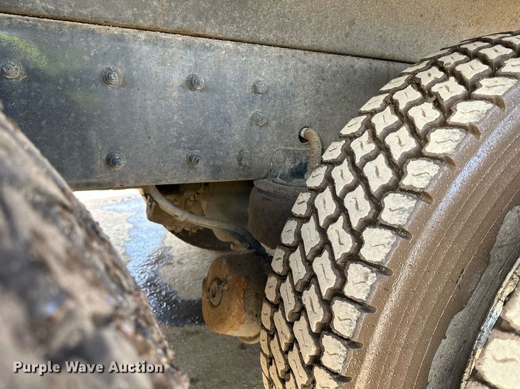 image for item DR4252 2018 Kenworth T880 dump truck