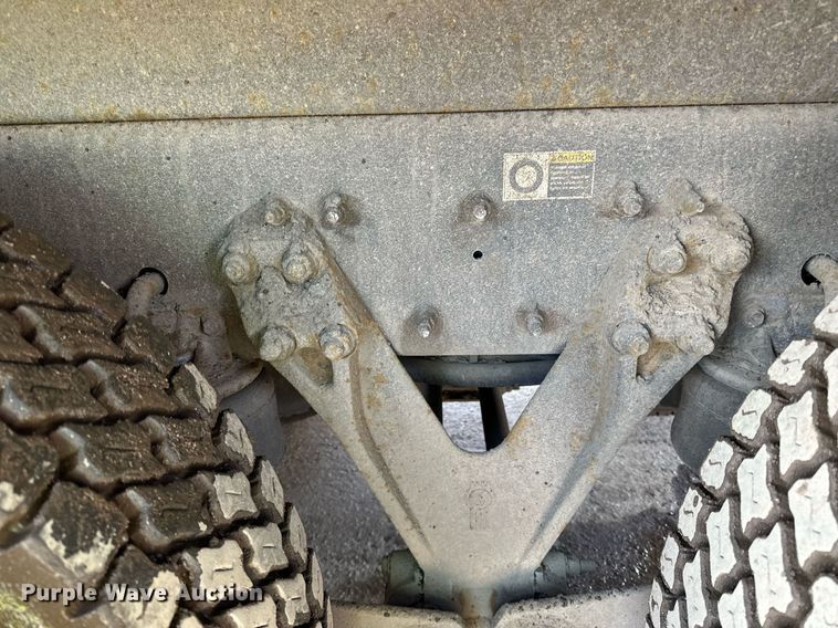 image for item DR4252 2018 Kenworth T880 dump truck