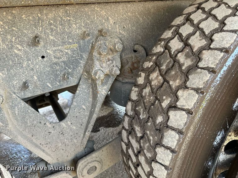 image for item DR4252 2018 Kenworth T880 dump truck