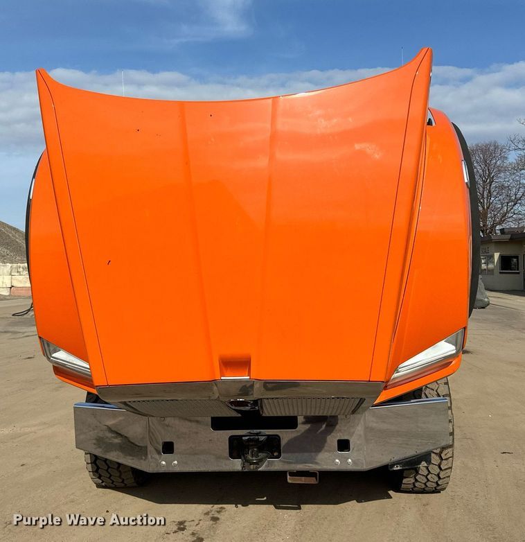 image for item DR4252 2018 Kenworth T880 dump truck