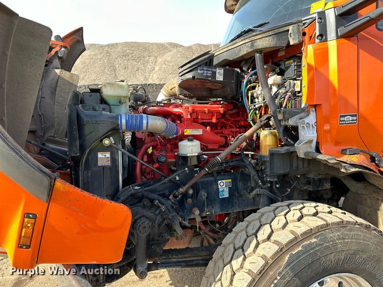 image for item DR4252 2018 Kenworth T880 dump truck