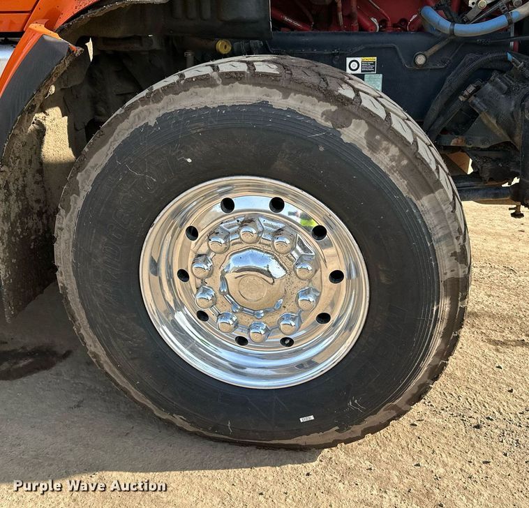 image for item DR4252 2018 Kenworth T880 dump truck