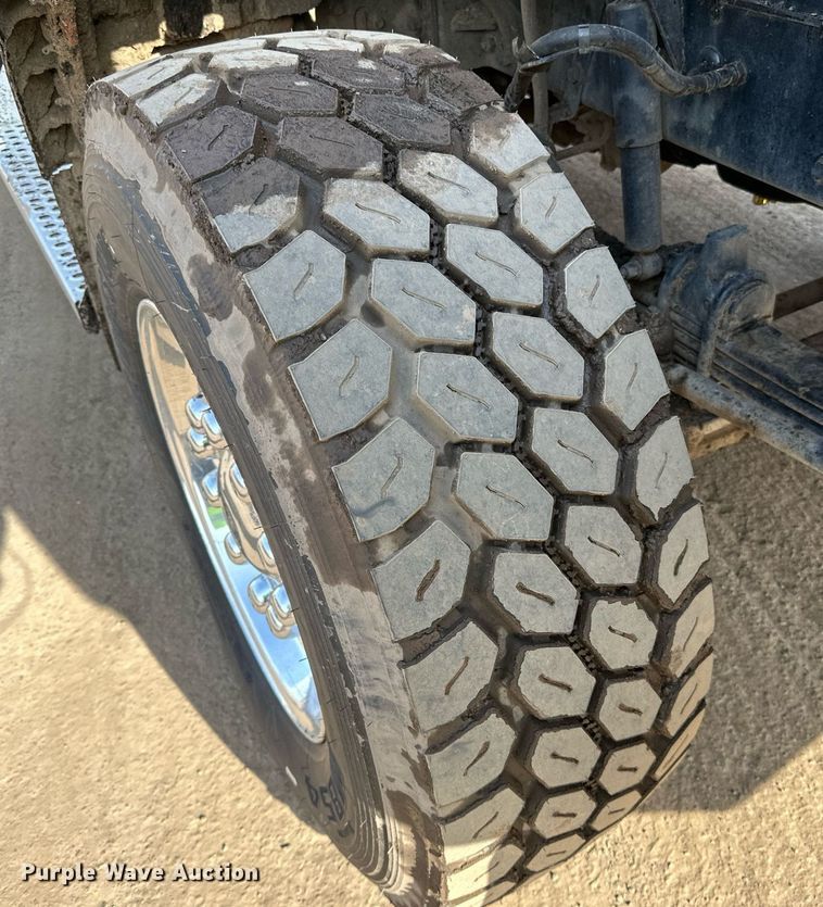 image for item DR4252 2018 Kenworth T880 dump truck