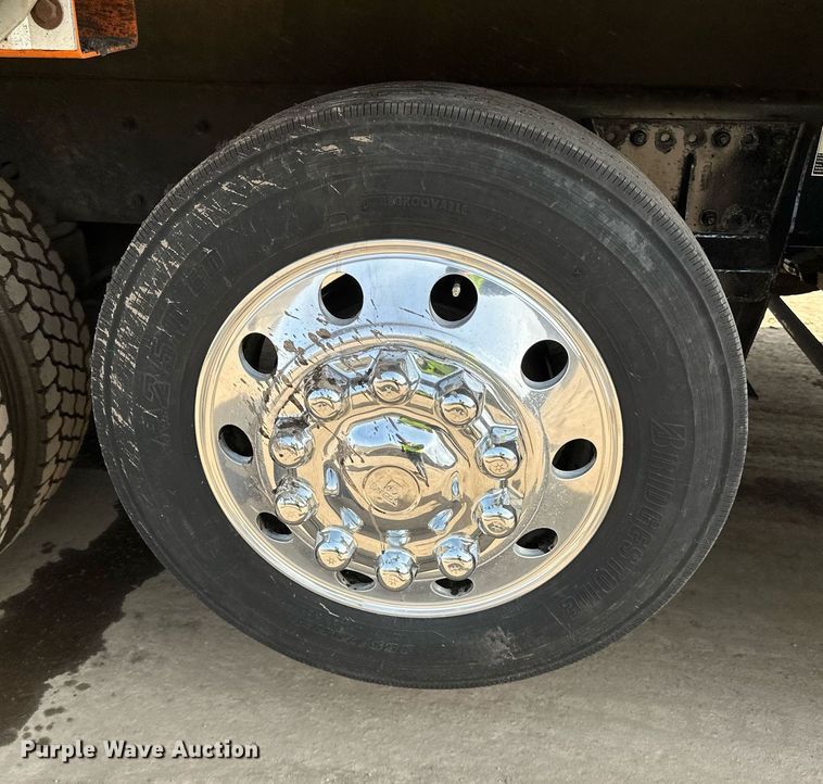 image for item DR4252 2018 Kenworth T880 dump truck