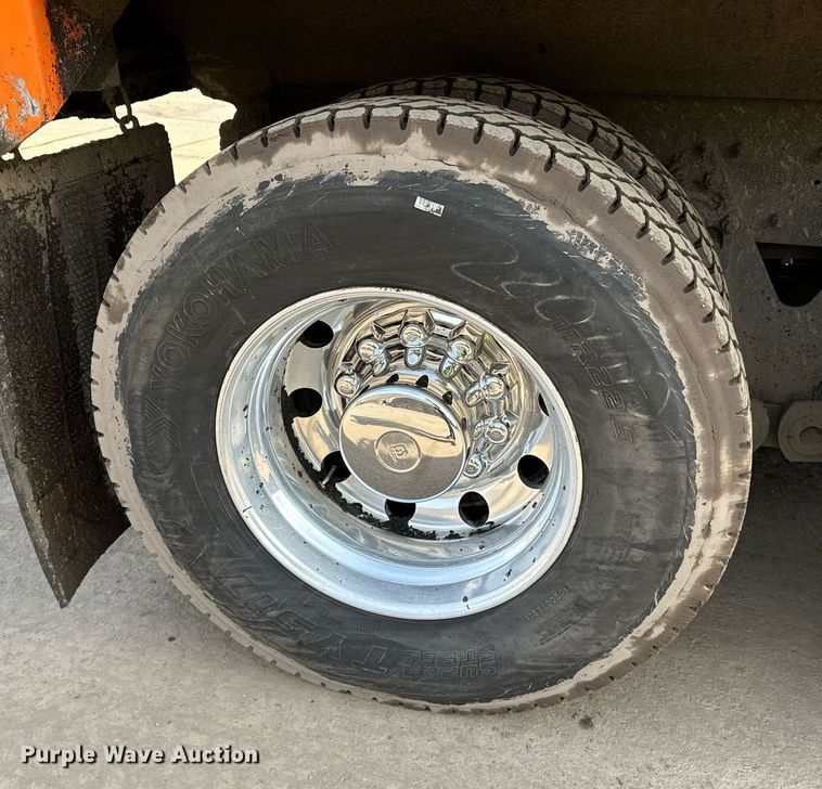 image for item DR4252 2018 Kenworth T880 dump truck