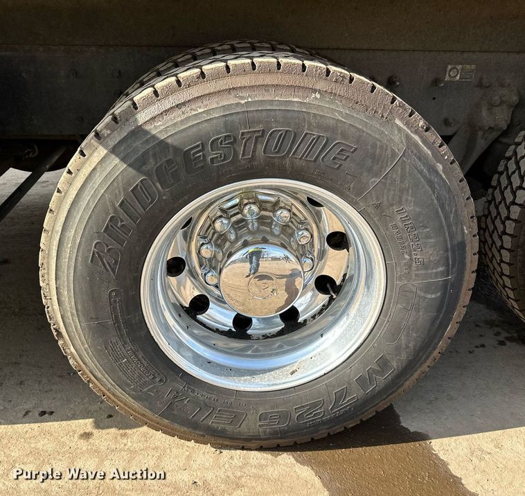 image for item DR4252 2018 Kenworth T880 dump truck