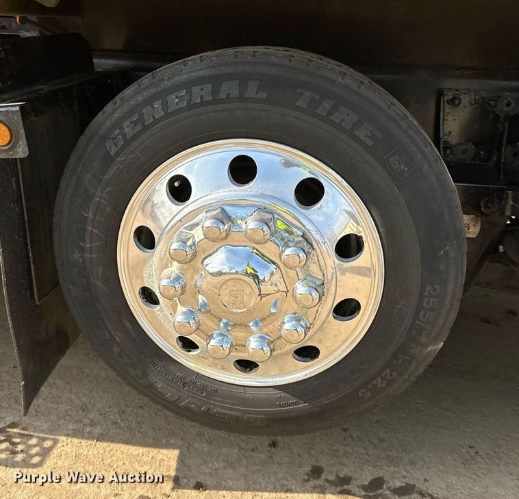 image for item DR4252 2018 Kenworth T880 dump truck