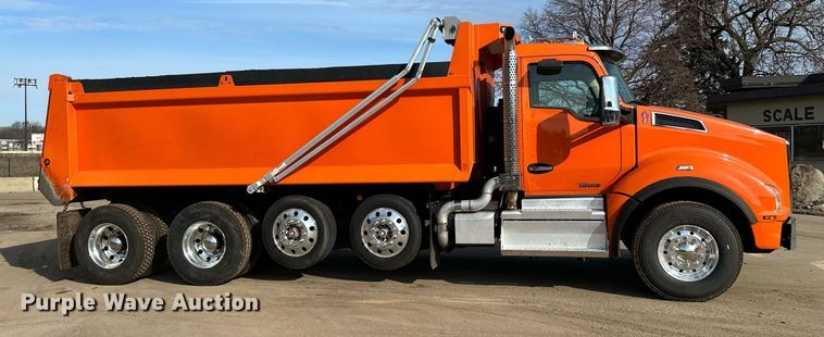 image for item DR4253 2021 Kenworth T880 dump truck