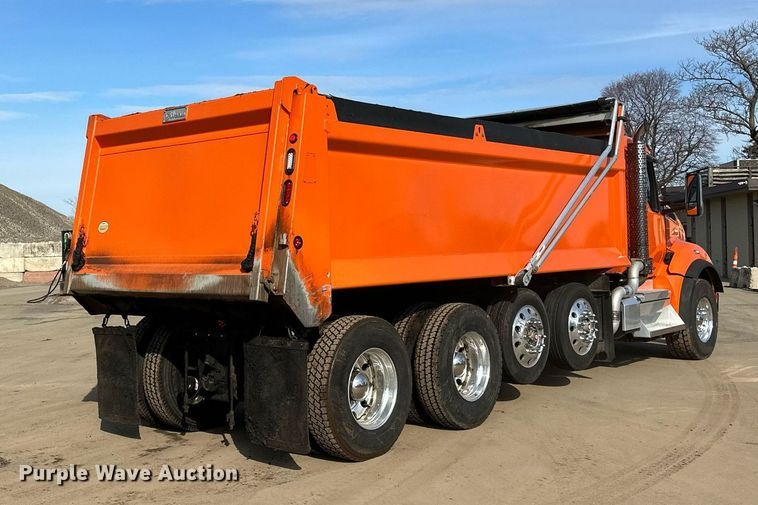 image for item DR4253 2021 Kenworth T880 dump truck