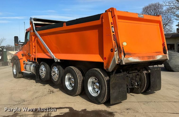 image for item DR4253 2021 Kenworth T880 dump truck