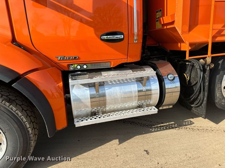 image for item DR4253 2021 Kenworth T880 dump truck