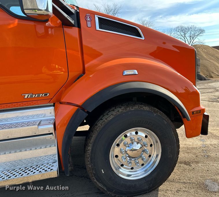 image for item DR4253 2021 Kenworth T880 dump truck