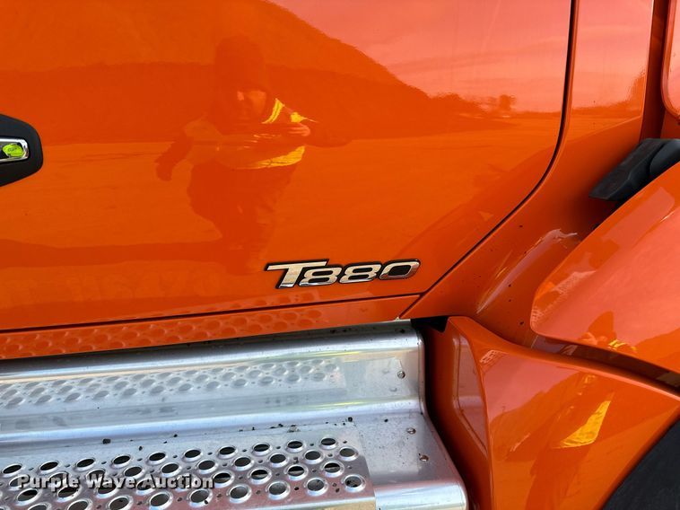 image for item DR4253 2021 Kenworth T880 dump truck