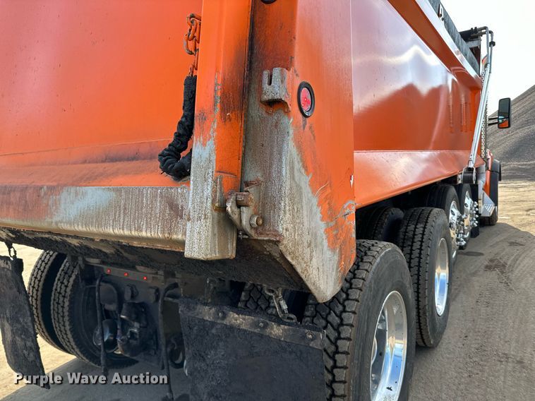 image for item DR4253 2021 Kenworth T880 dump truck