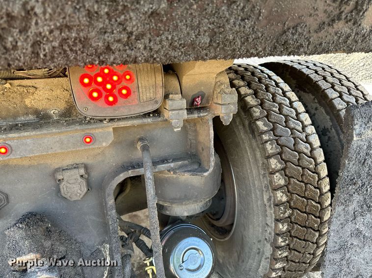 image for item DR4253 2021 Kenworth T880 dump truck