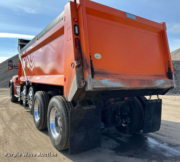 image for item DR4253 2021 Kenworth T880 dump truck