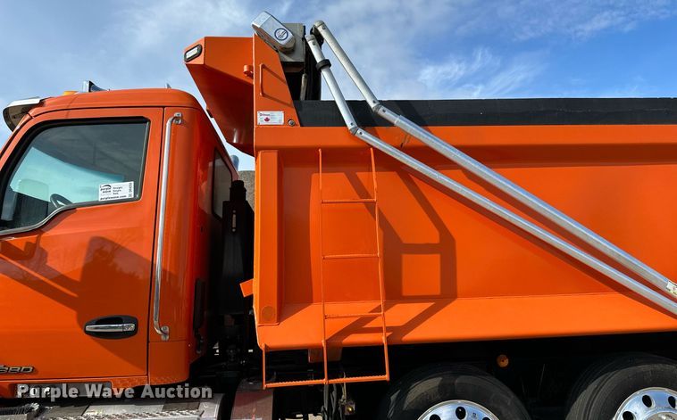 image for item DR4253 2021 Kenworth T880 dump truck