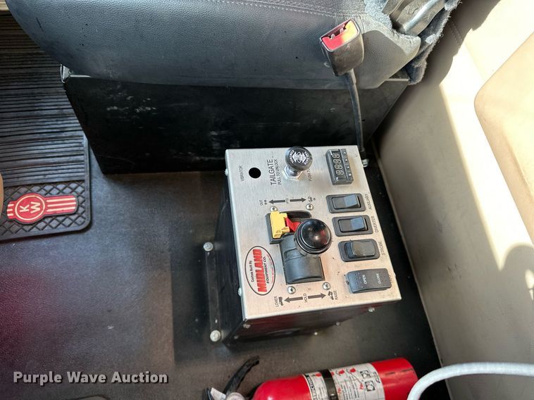 image for item DR4253 2021 Kenworth T880 dump truck