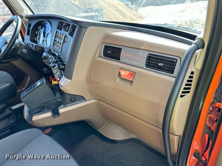 image for item DR4253 2021 Kenworth T880 dump truck