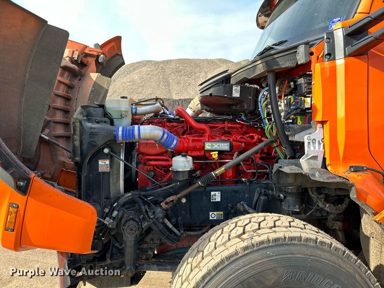 image for item DR4253 2021 Kenworth T880 dump truck