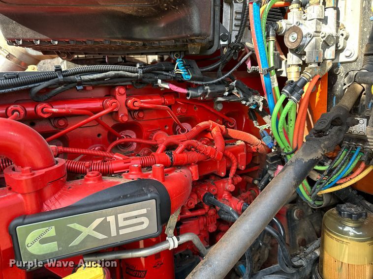 image for item DR4253 2021 Kenworth T880 dump truck