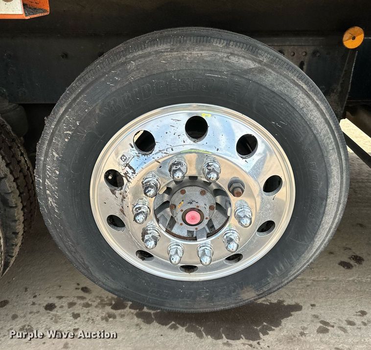 image for item DR4253 2021 Kenworth T880 dump truck