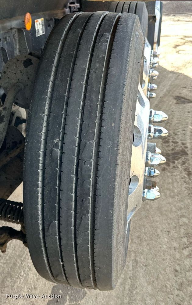 image for item DR4253 2021 Kenworth T880 dump truck