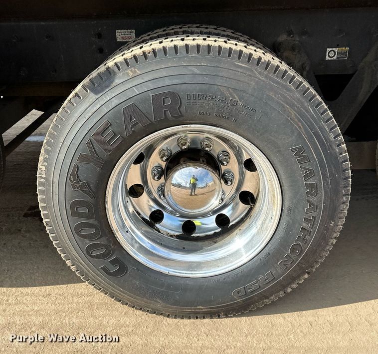 image for item DR4253 2021 Kenworth T880 dump truck