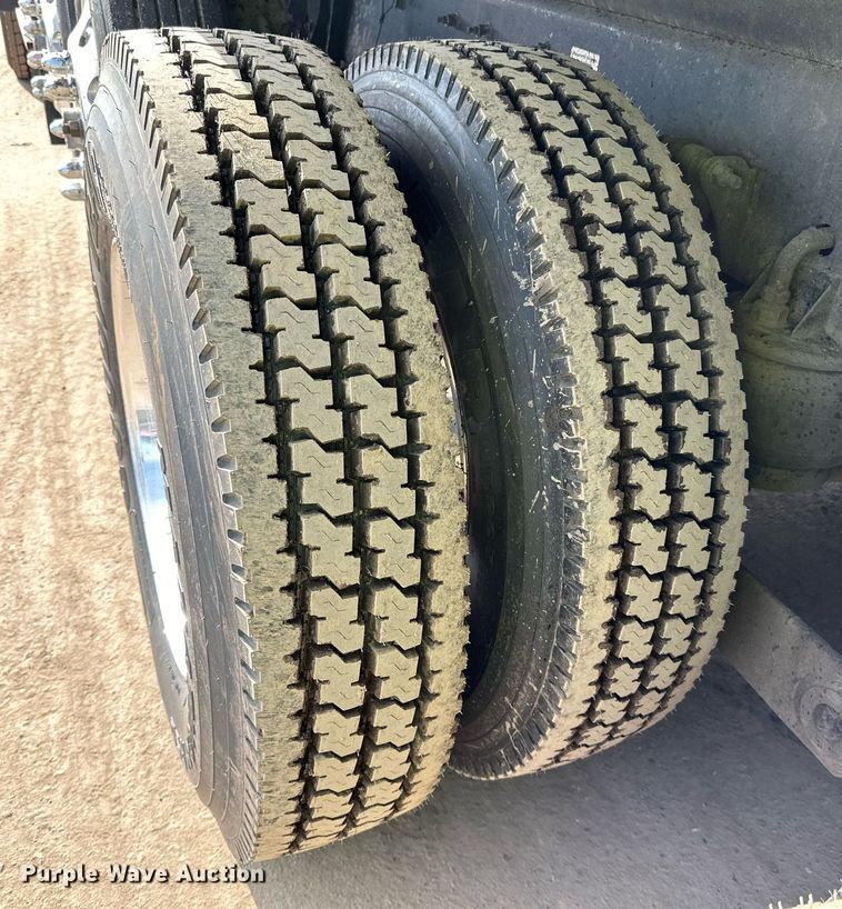 image for item DR4253 2021 Kenworth T880 dump truck